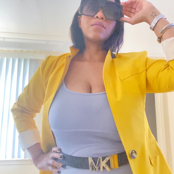 Mello Yellow Blazer - Picture 2 of 3